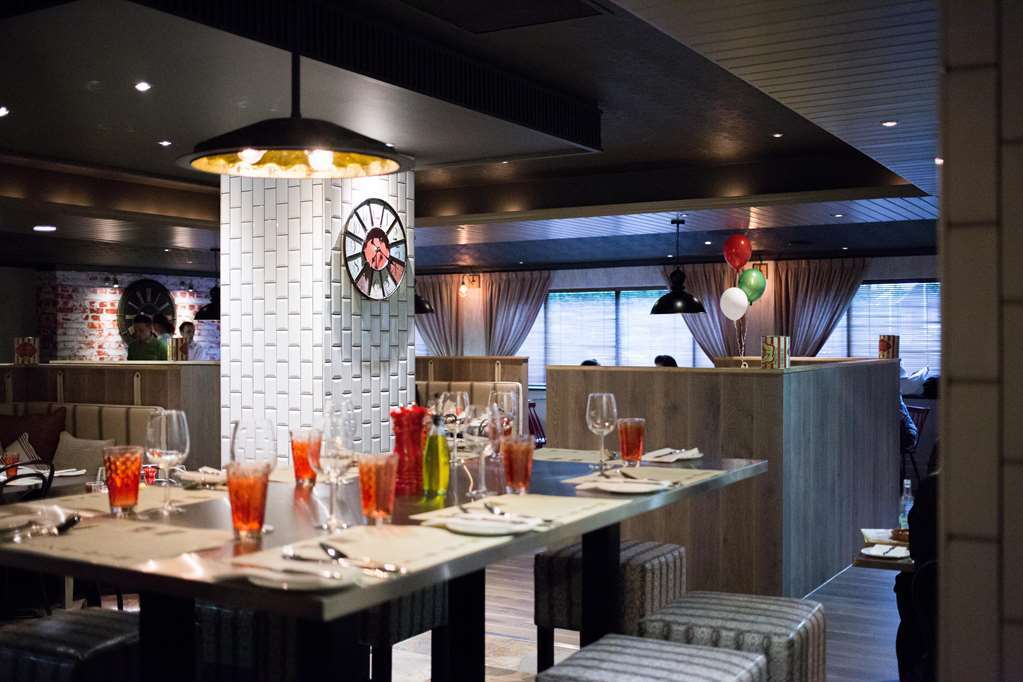 Village Hotel Leeds North Restaurante foto